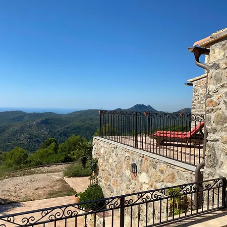 La Cueva De Miravet - De Lujo En La Cima De La Montana Con Vistas Al Mar Casa rural Cabanes (Valencia)
