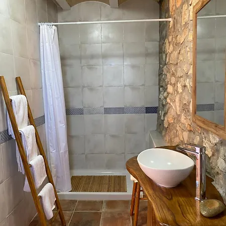Casa rural La Cueva De Miravet - De Lujo En La Cima De La Montana Con Vistas Al Mar